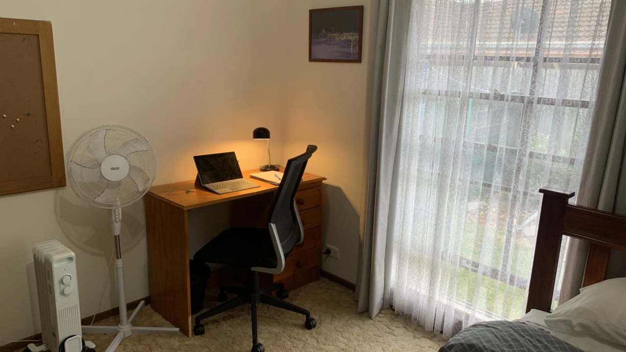 Furnished room in a share house