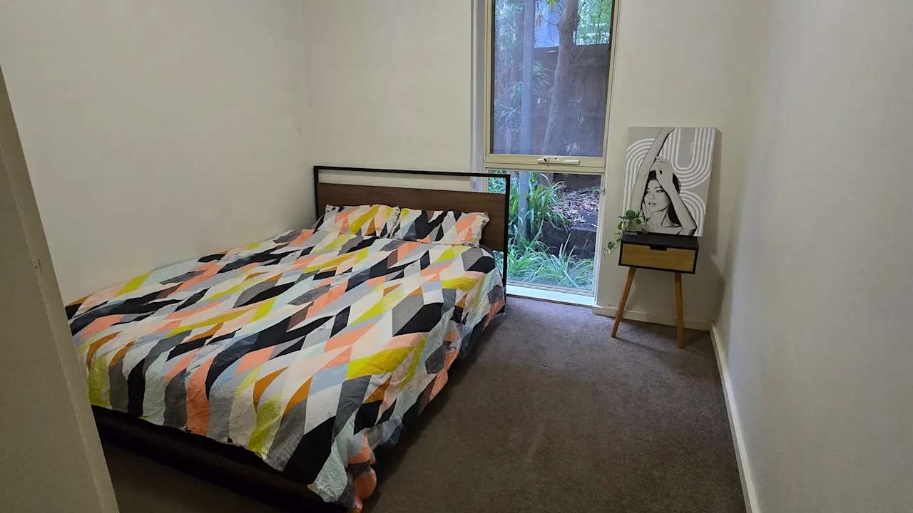 Furnished room in a flatshare