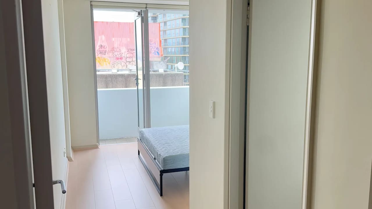 Furnished room with own bathroom