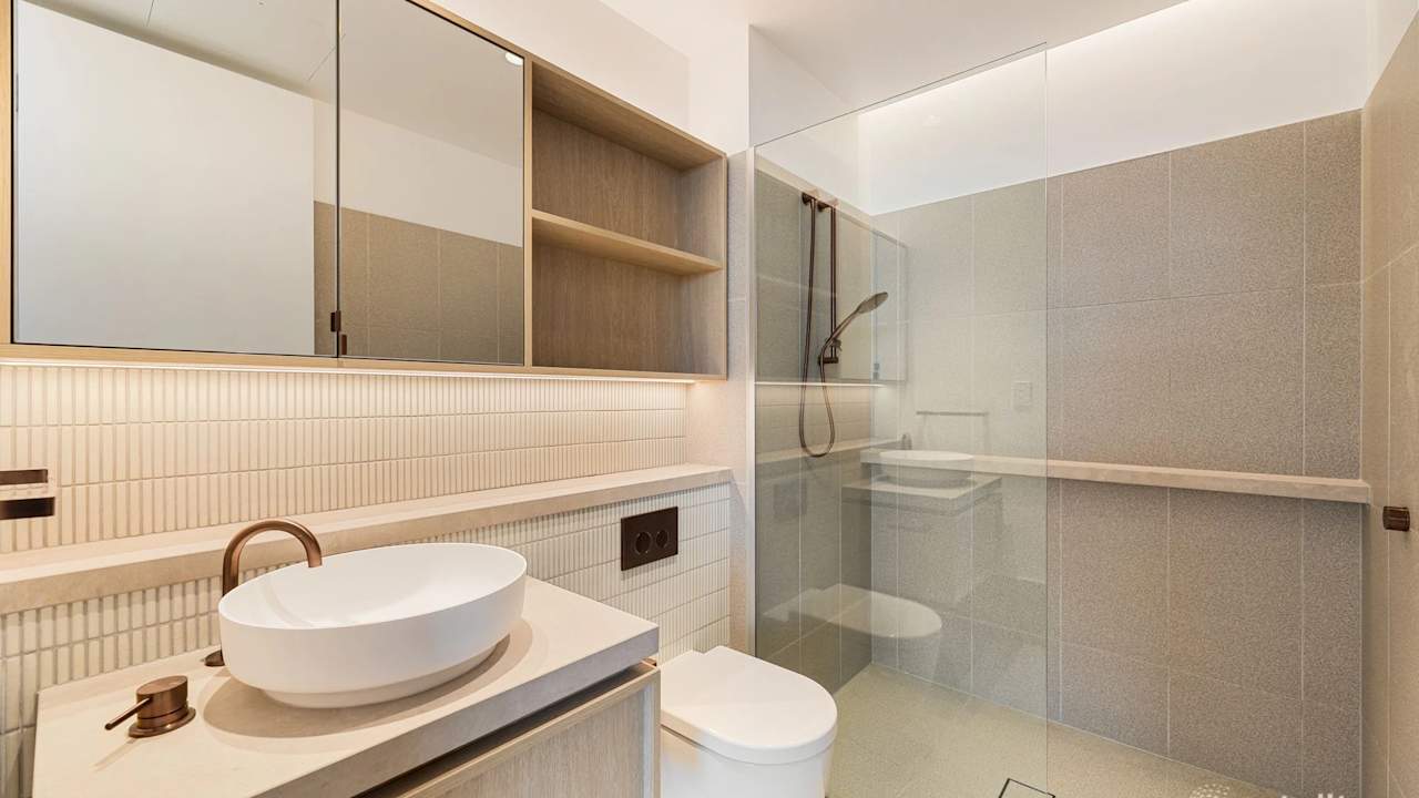 Unfurnished room with own bathroom