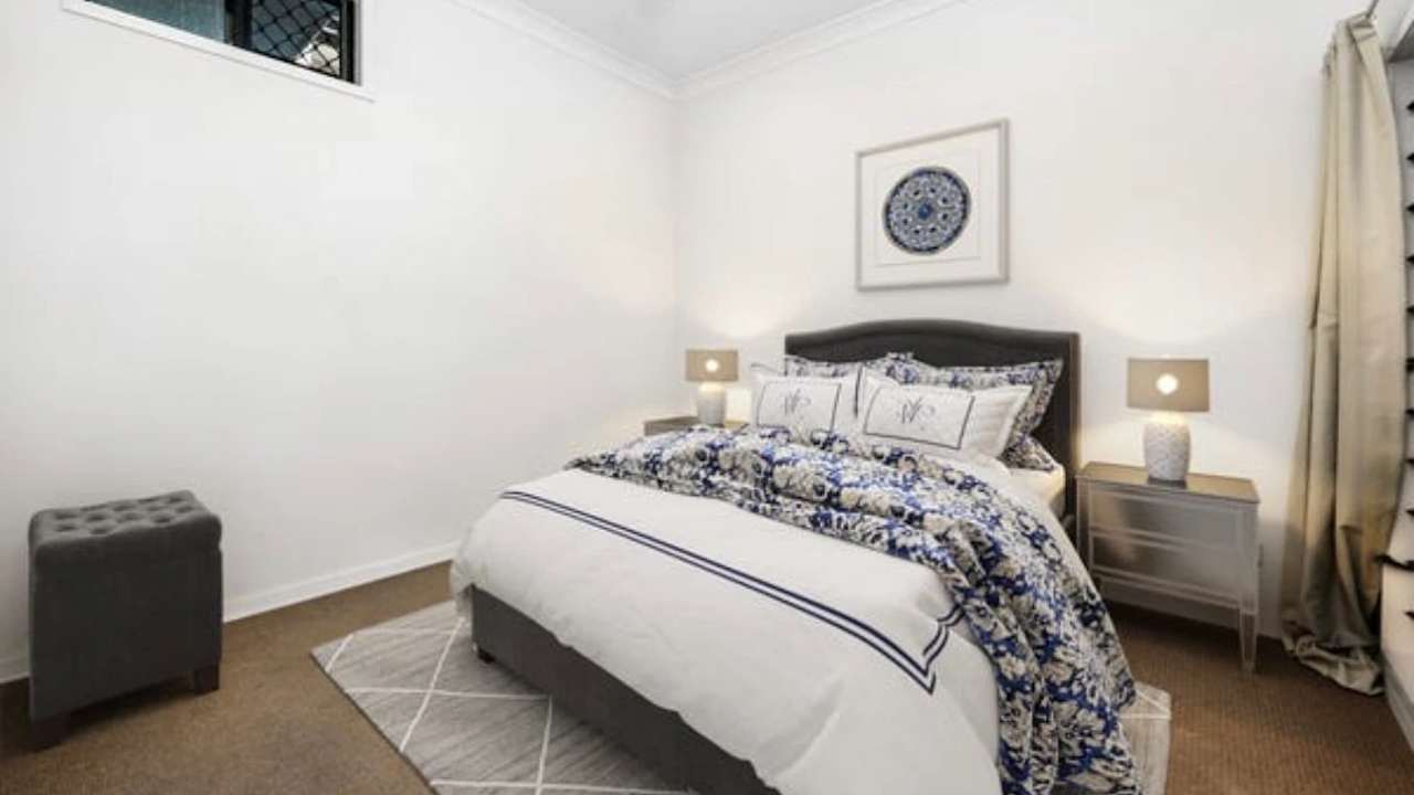 Whole property with 2 rooms for rent