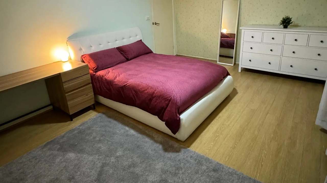 Furnished room in a share house