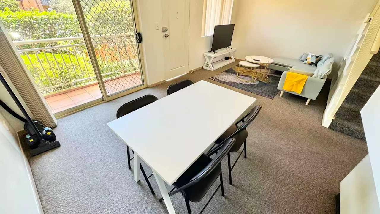 Whole property with 3 rooms for rent