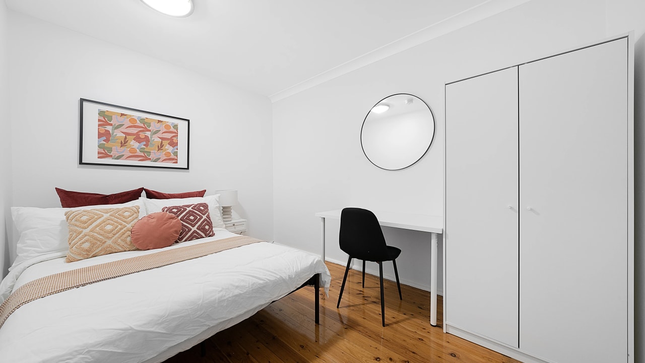 Room in a share house