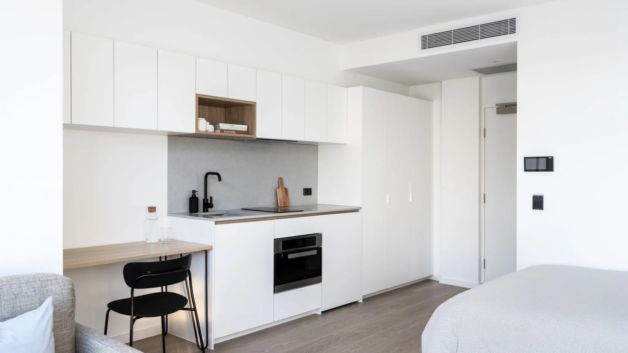 Furnished room studio flat for rent
