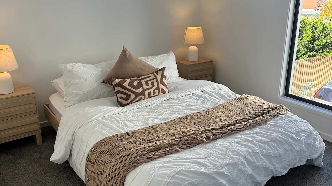 Furnished room with own bathroom
