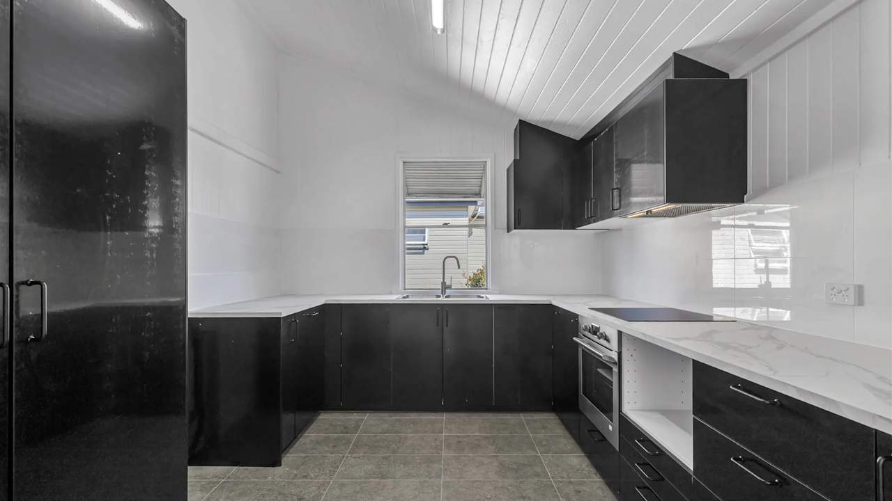 Whole property with 3 rooms for rent