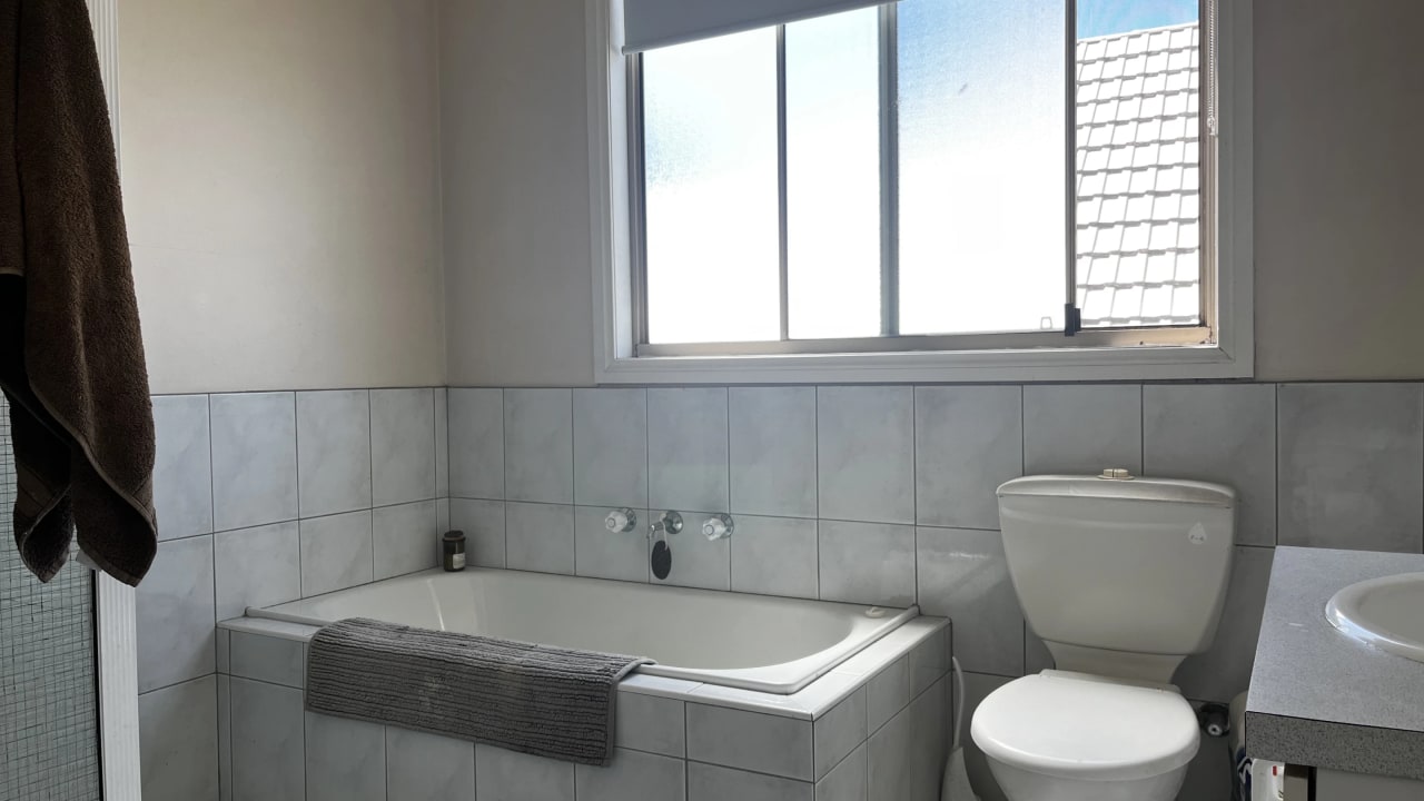 Unfurnished room in a share house