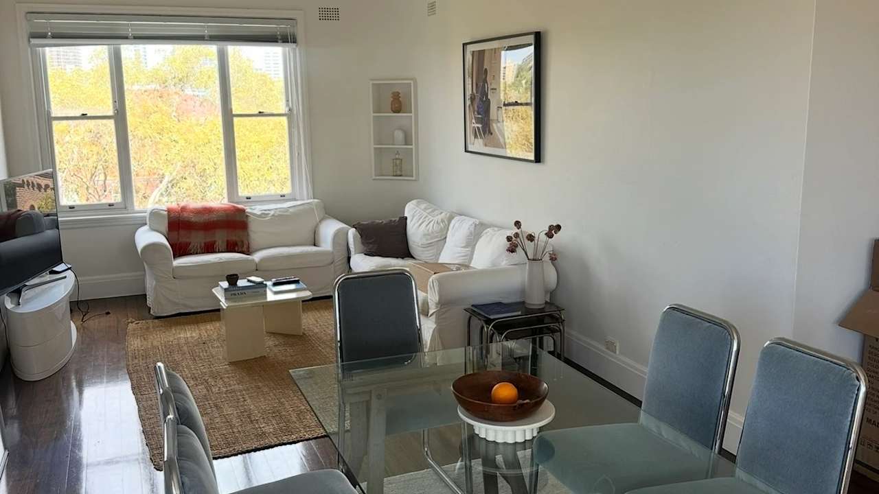 Furnished room in a share house