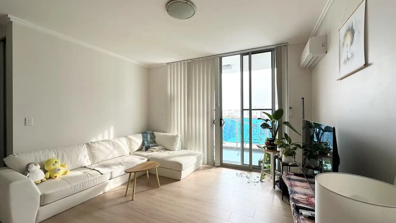Furnished room with own bathroom