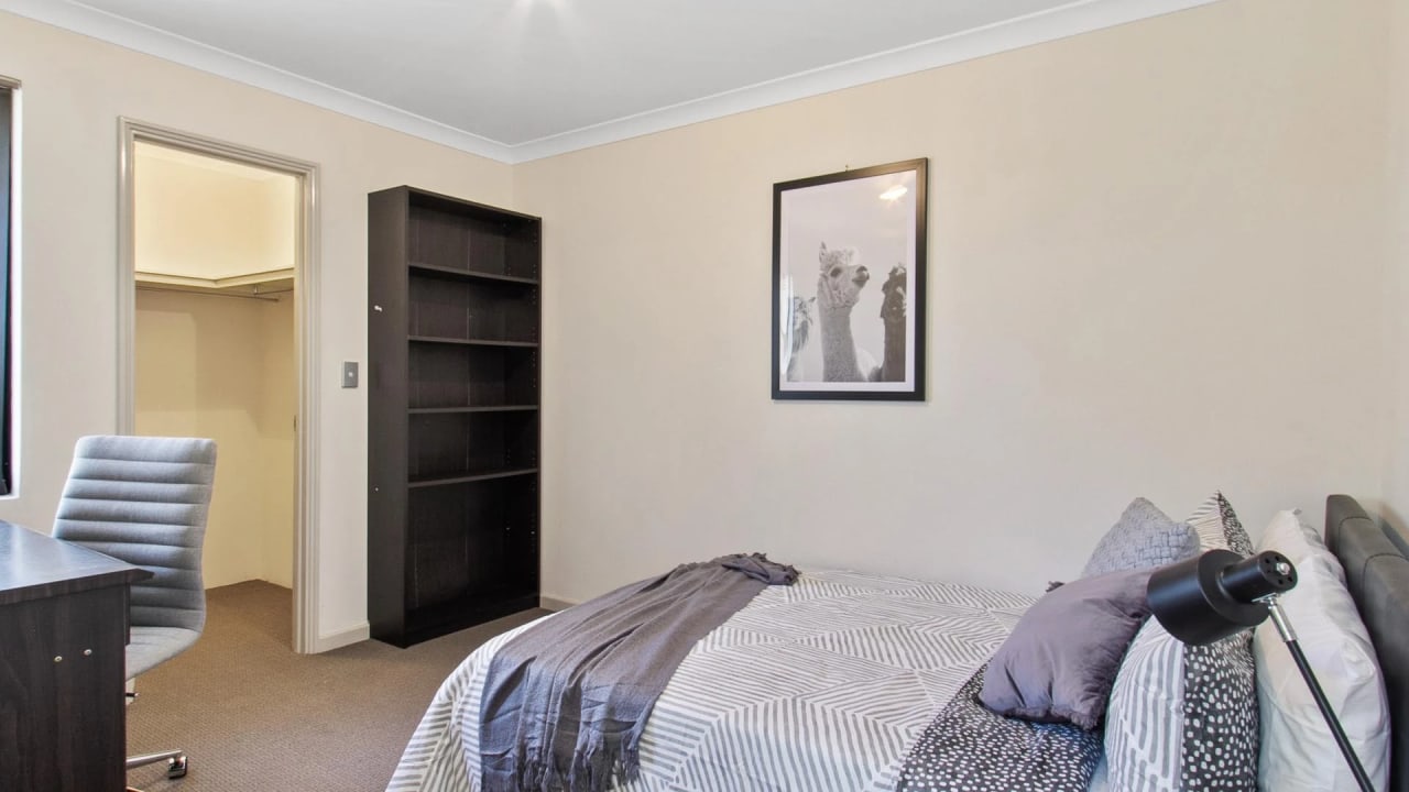Furnished room in a share house