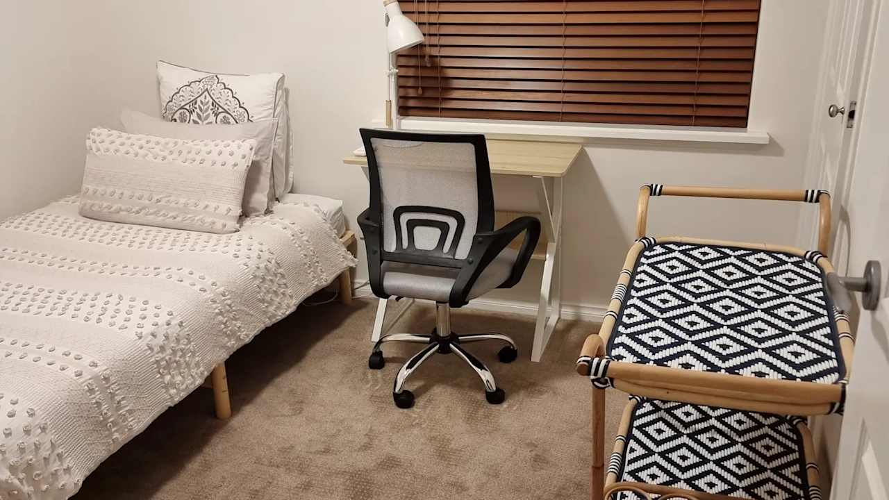Furnished room in a share house