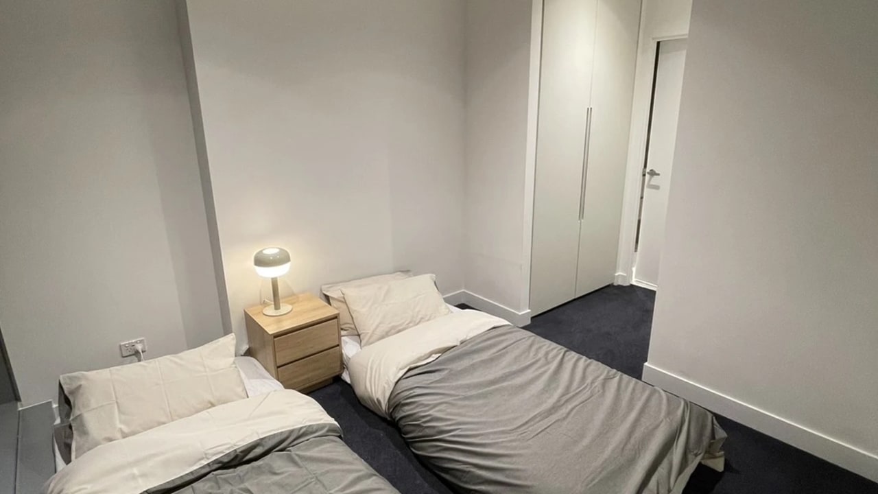 Furnished room with ensuite in a flatshare