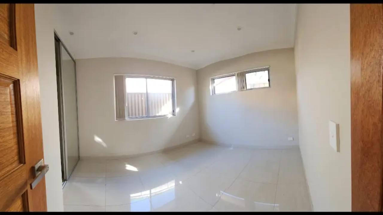 Whole property with 2 rooms for rent