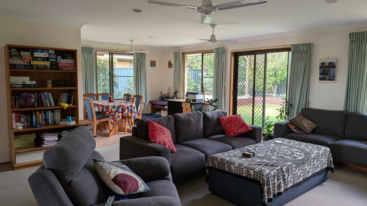 Furnished room in a share house