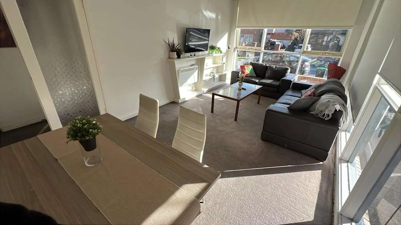 Whole property with 2 rooms for rent