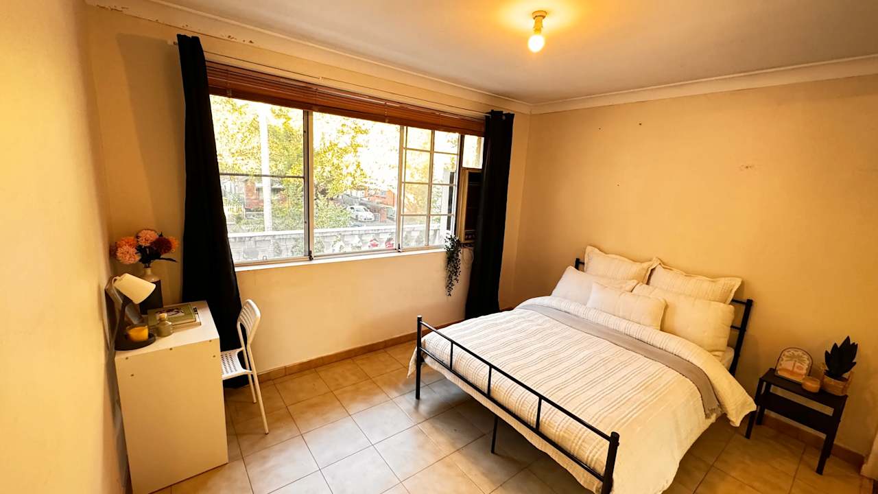 Furnished room in a share house