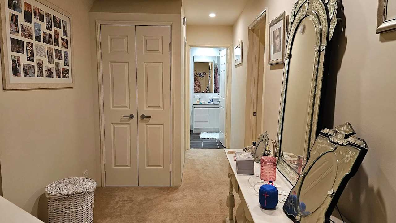 Unfurnished room with own bathroom