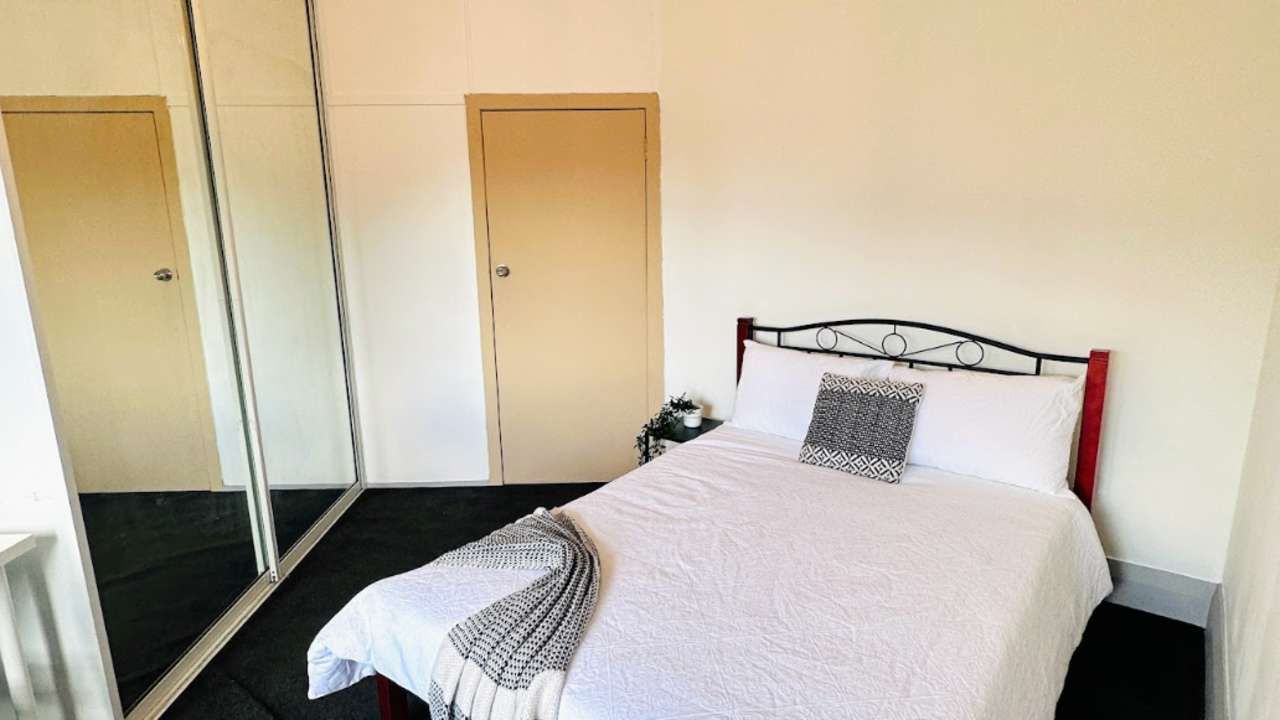 Furnished room studio flat for rent
