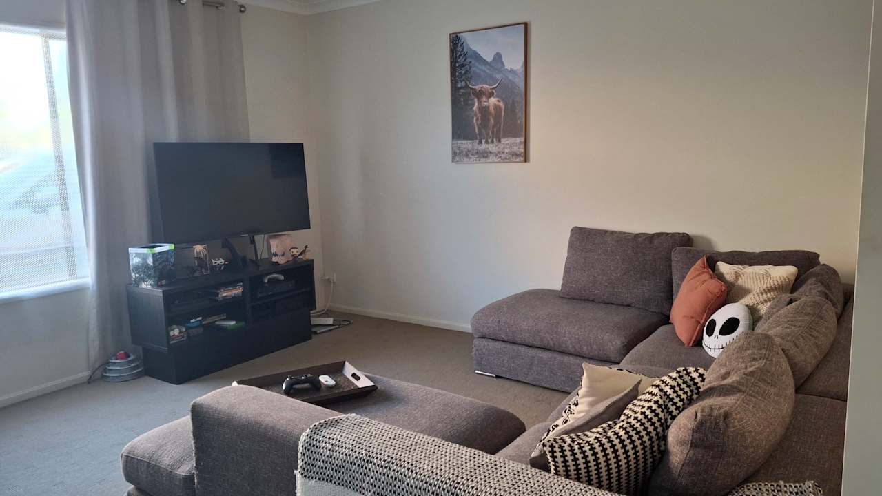 Unfurnished room in a share house