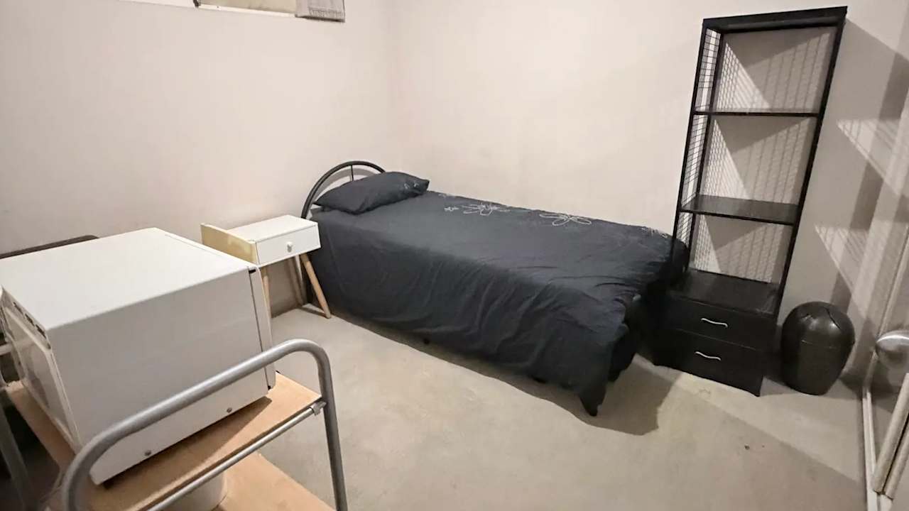 Furnished room with own bathroom