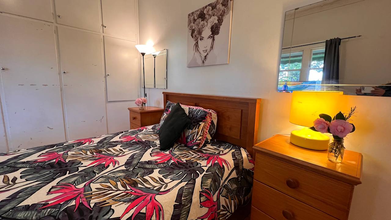Furnished room in a share house