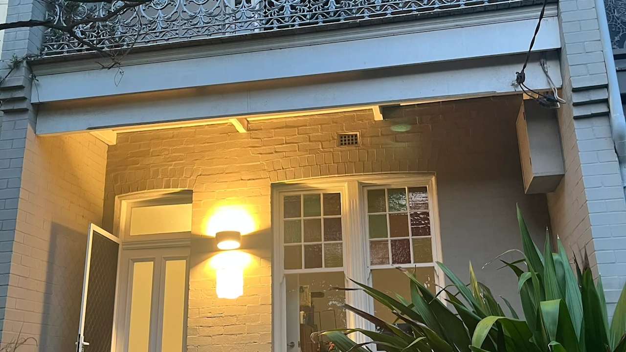 Room in a share house