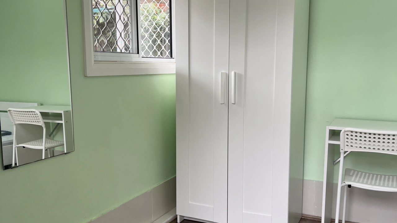 Furnished room in a share house