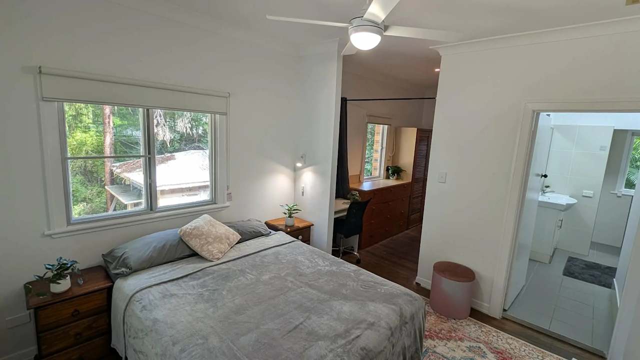 Furnished room in a share house