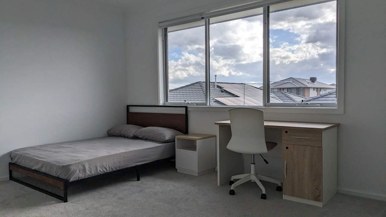 Furnished room in a share house