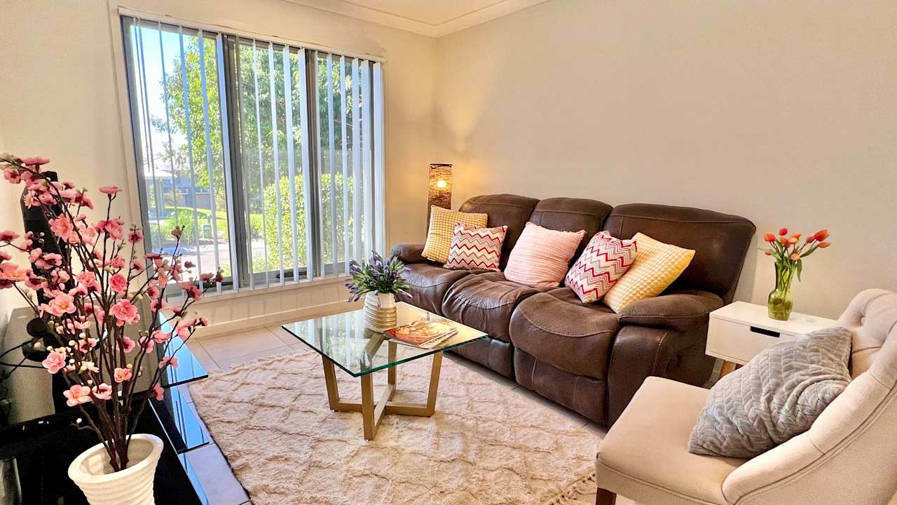 Room in a share house