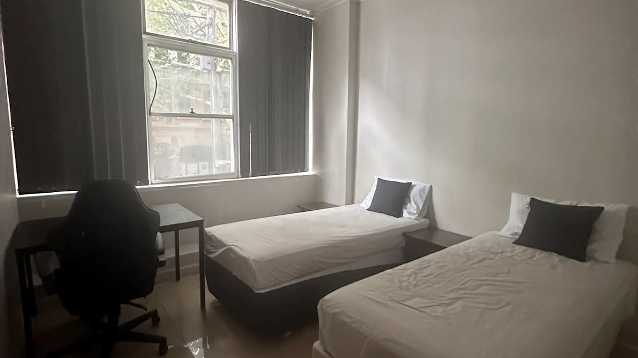 Furnished room in a flatshare