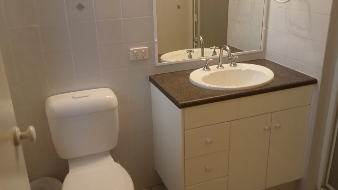 Room with ensuite in a share house