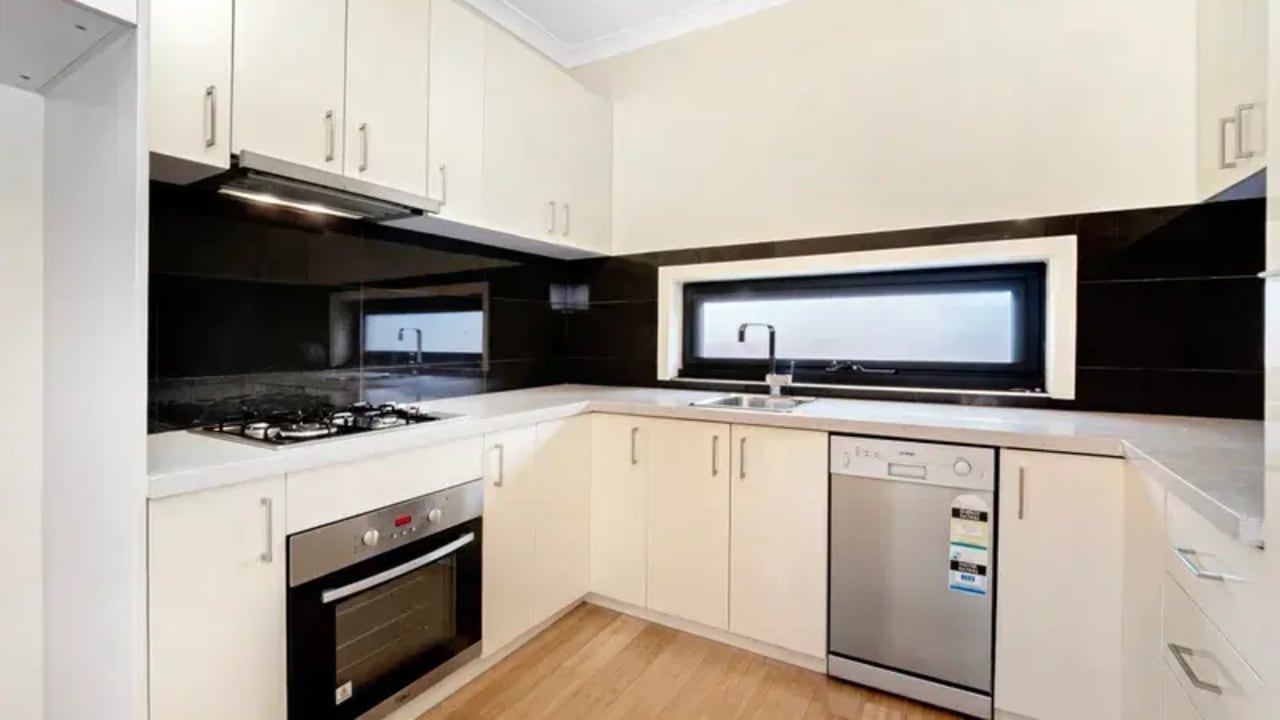 Unfurnished room in a flatshare