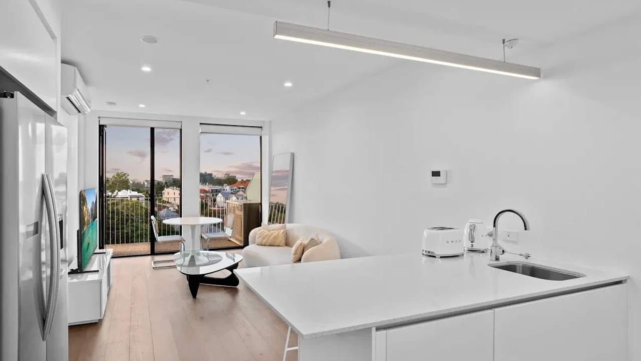 Furnished room with own bathroom