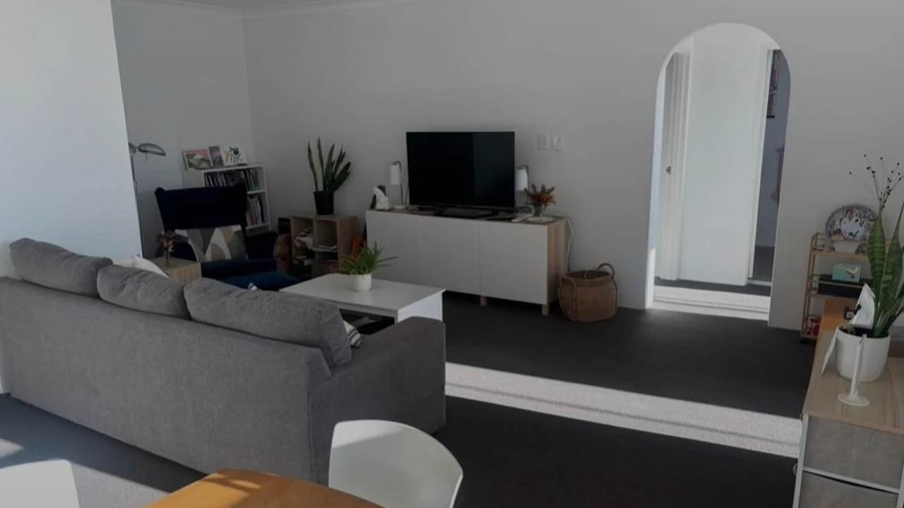 Unfurnished room in a flatshare