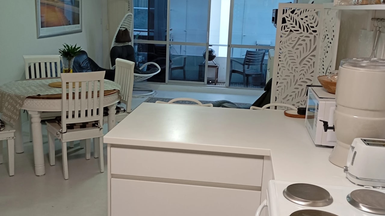 Furnished room in a flatshare