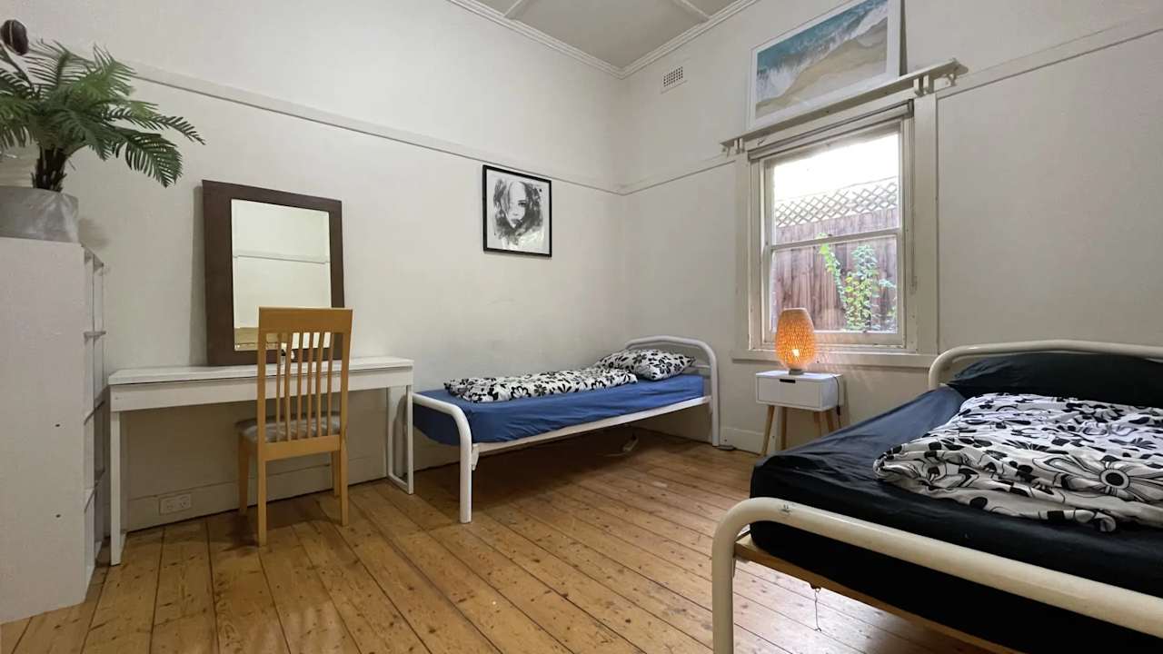 Furnished room in a share house