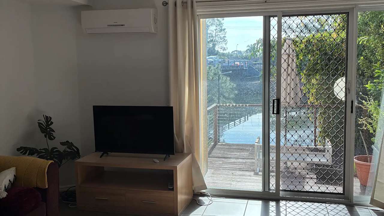 Unfurnished room in a share house