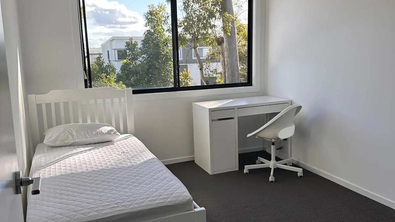 Furnished room in a share house