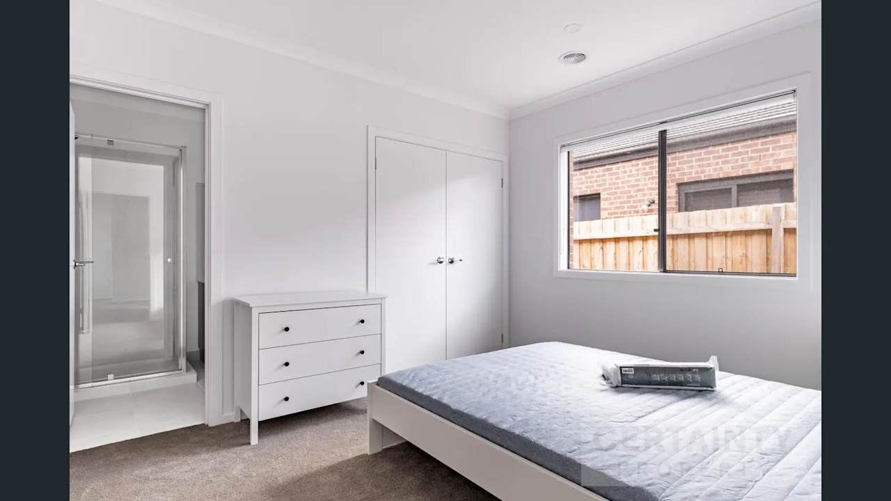 Furnished room with ensuite in a share house
