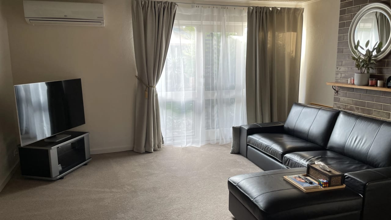 Room in a share house