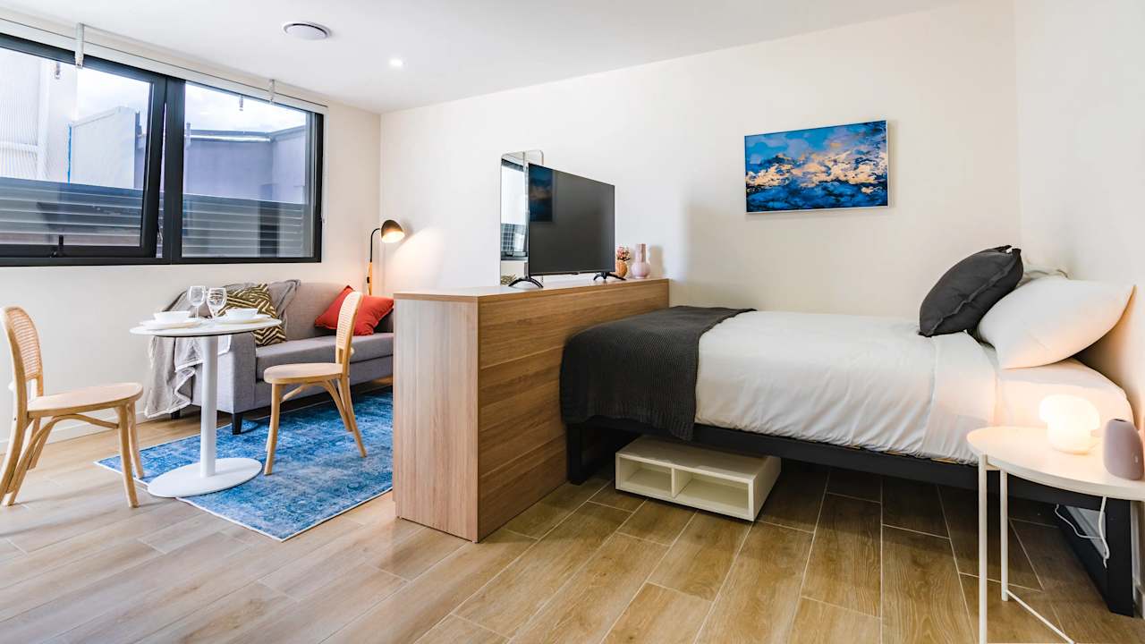 Furnished room studio flat for rent