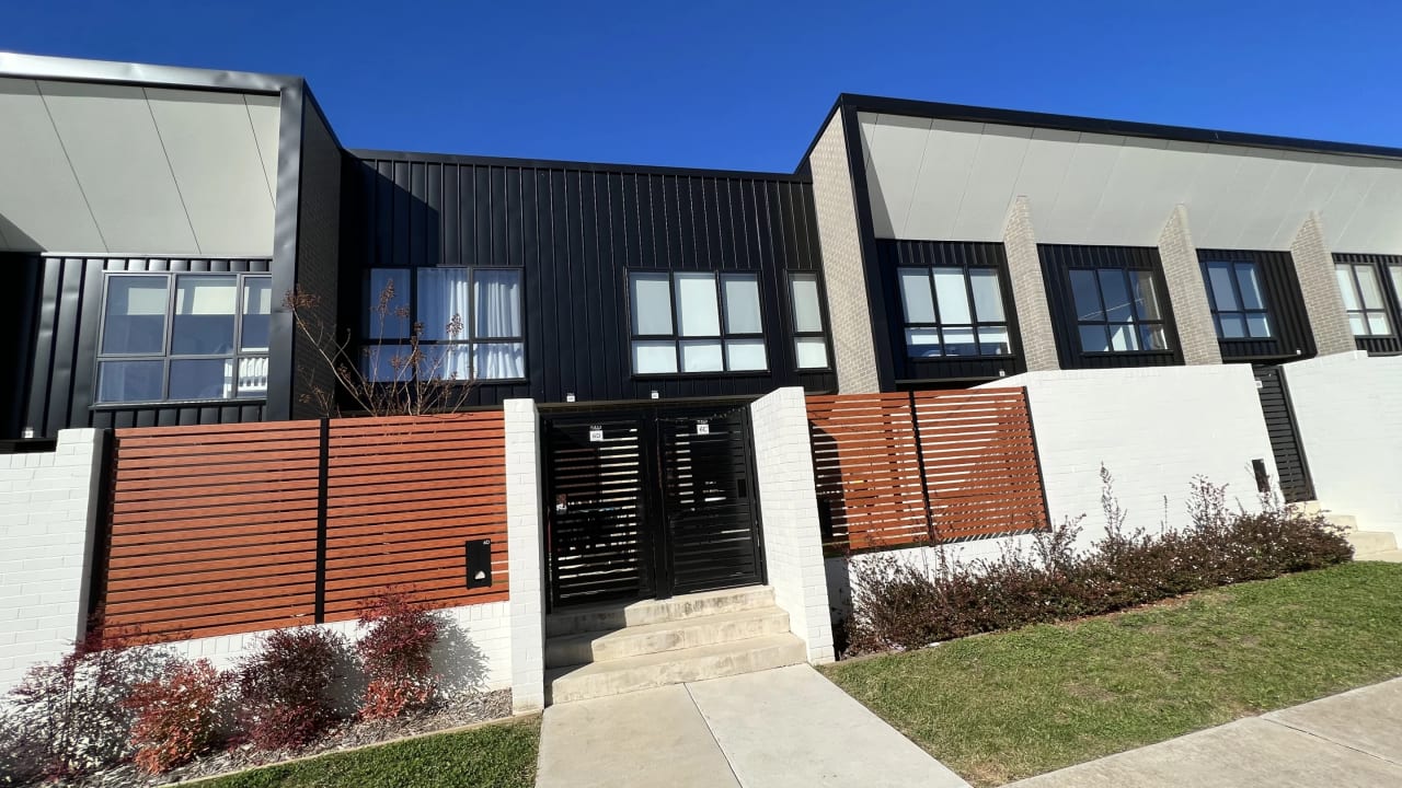 Whole property with 3 rooms for rent