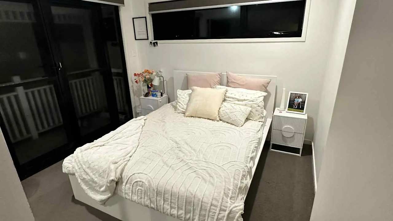 Unfurnished room in a share house