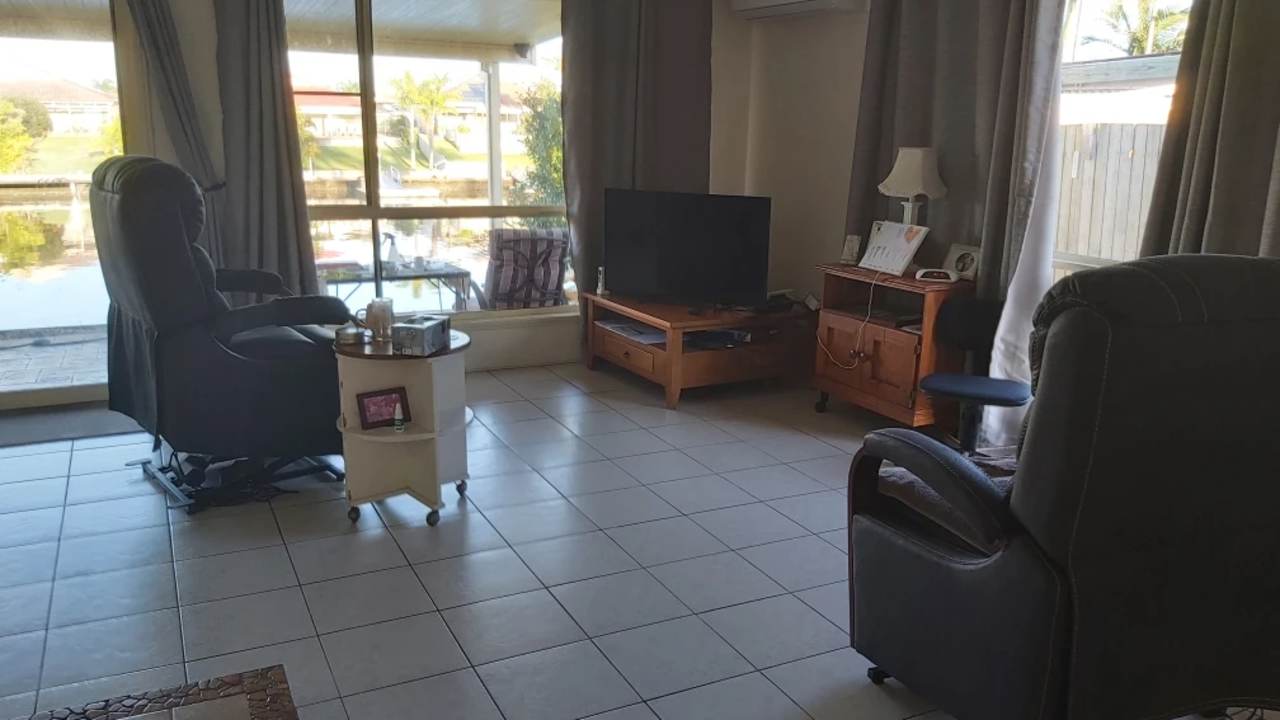 Unfurnished room with own bathroom