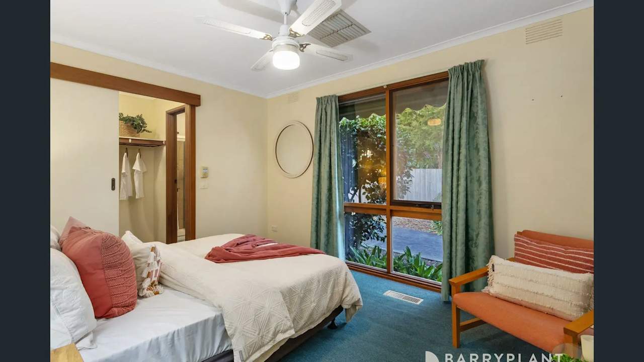 Unfurnished room with own bathroom