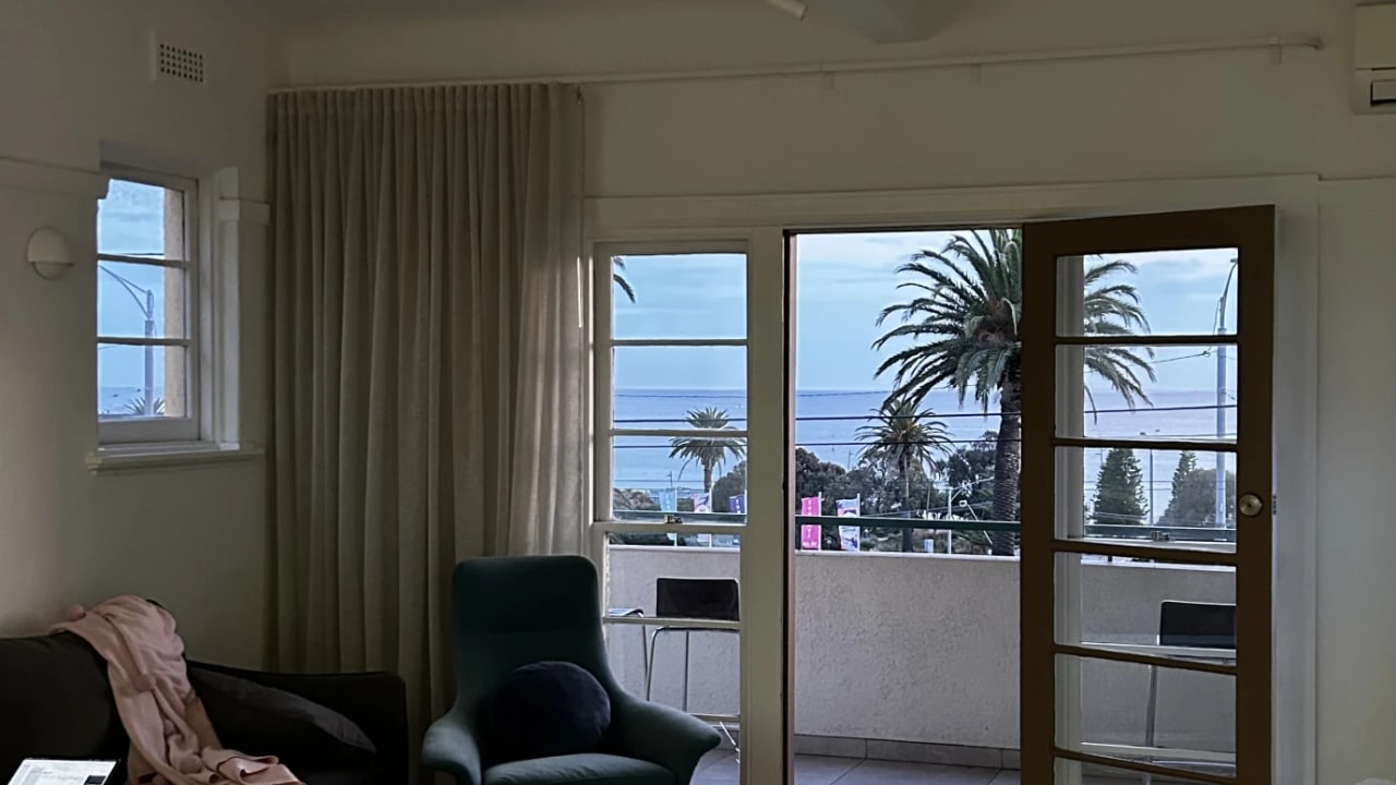 Unfurnished room in a flatshare