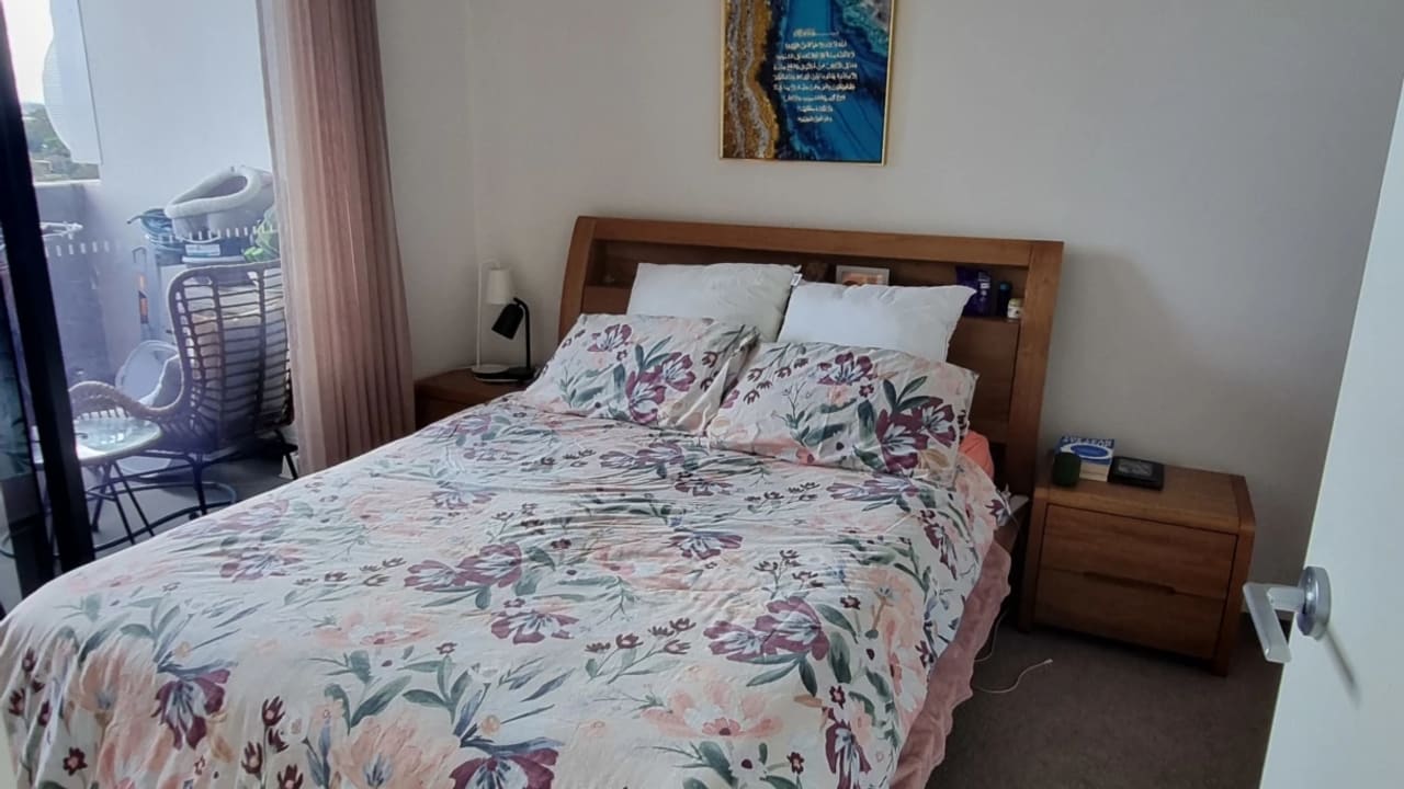 Furnished room in a flatshare