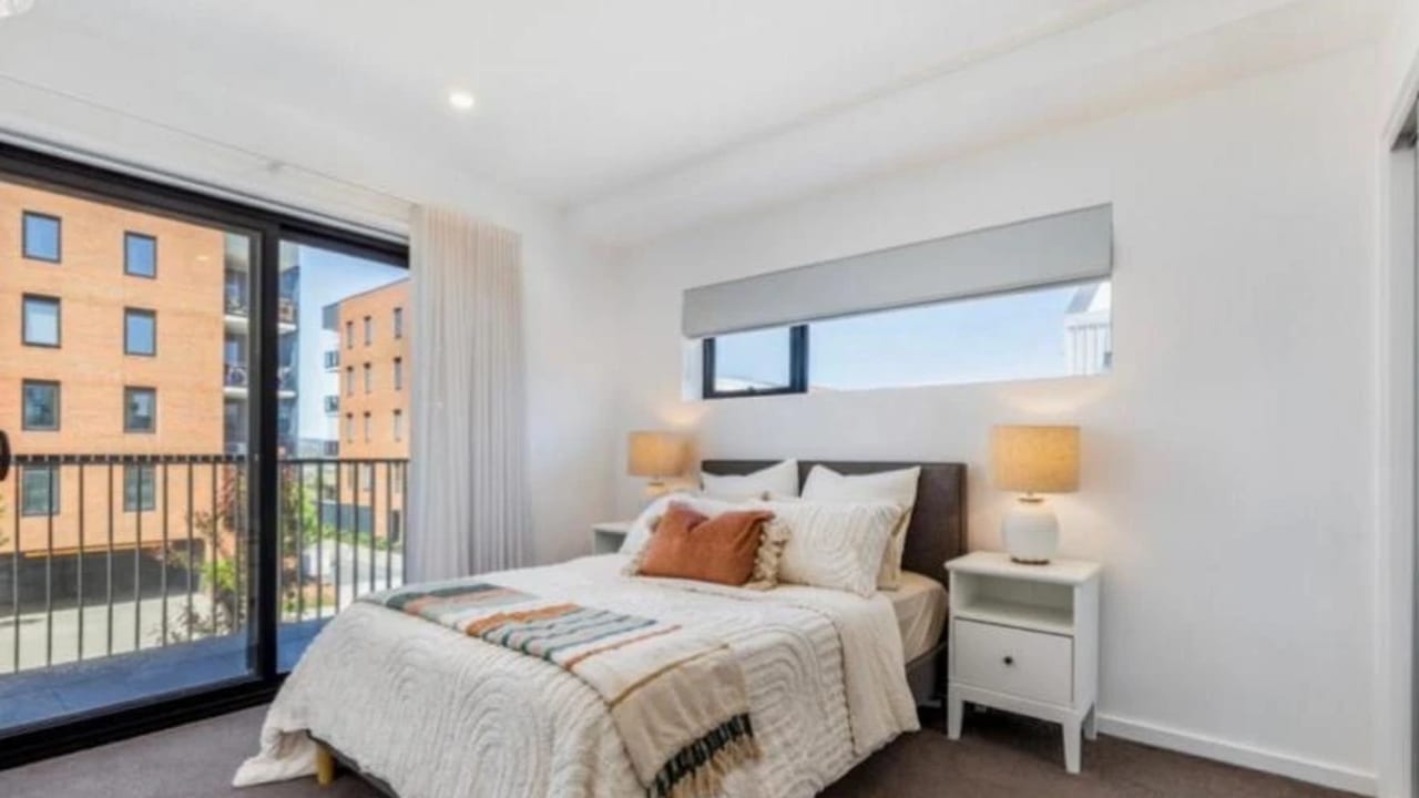 Whole property with 2 rooms for rent